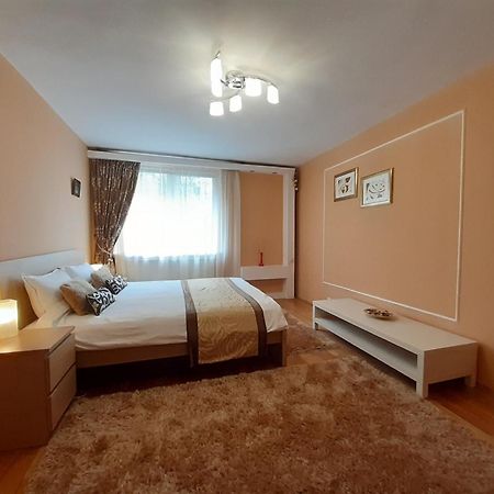 Apartament Central Piatra Neamt Ngoại thất bức ảnh